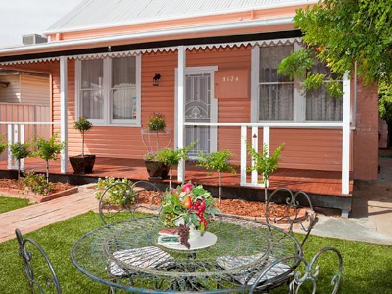 Pammys Palace Bed & Breakfast Mildura Bagian luar foto